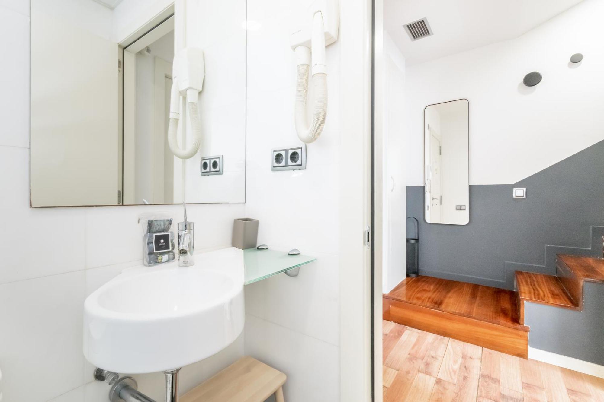 Unique Rentals - Placa Catalunya Central Apartments Barcelona Ngoại thất bức ảnh