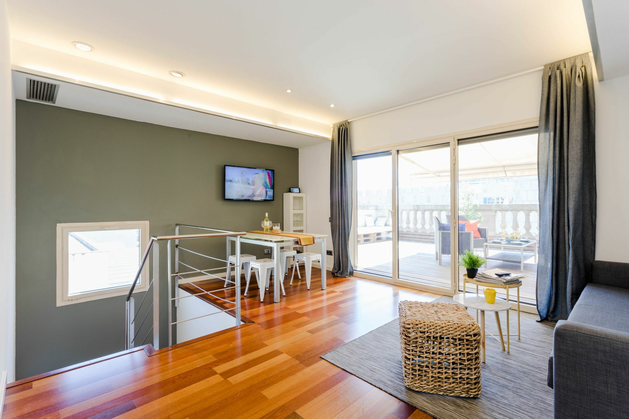 Unique Rentals - Placa Catalunya Central Apartments Barcelona Ngoại thất bức ảnh